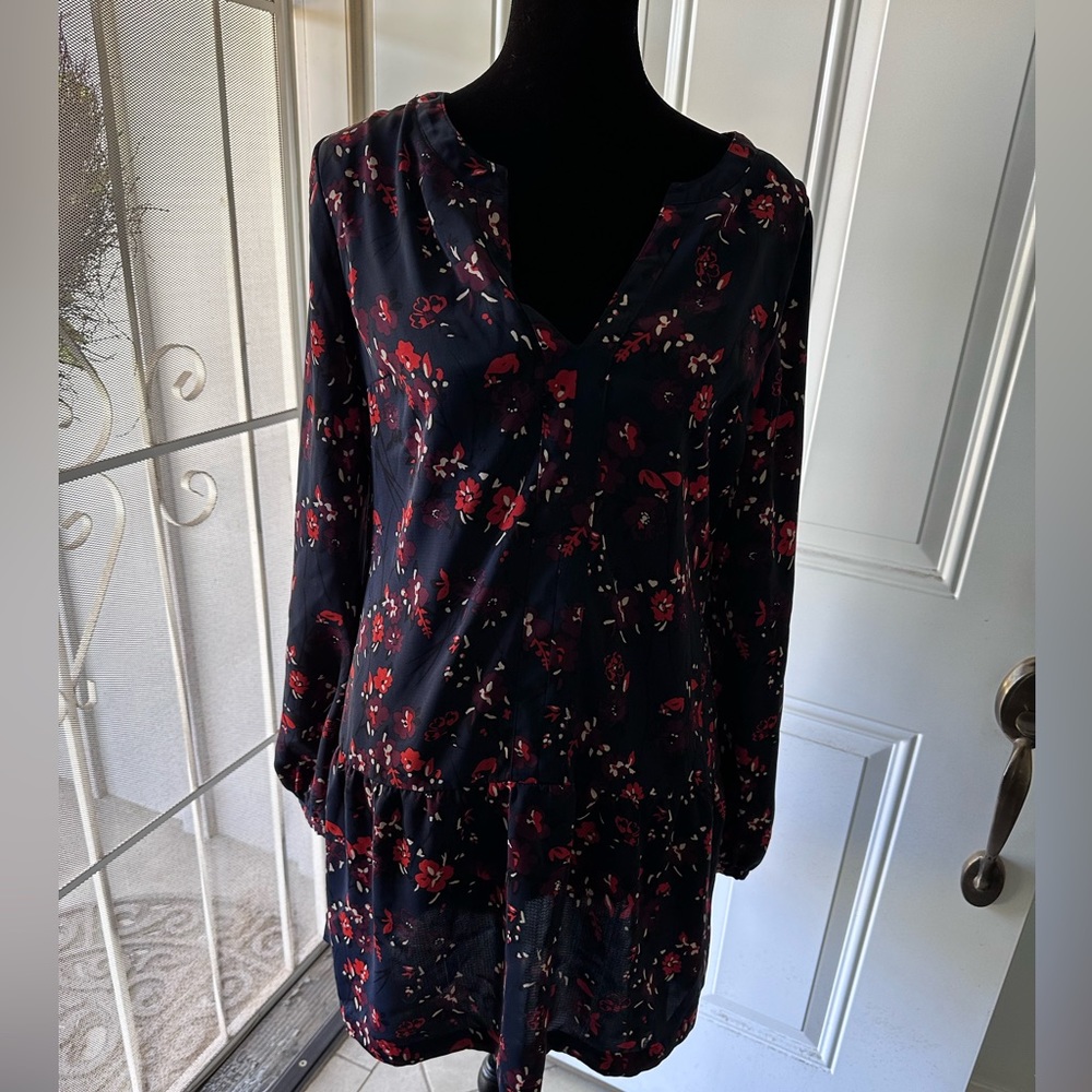 2 for 20 sale! Gently used Abercrombie and fitch long sleeve dress